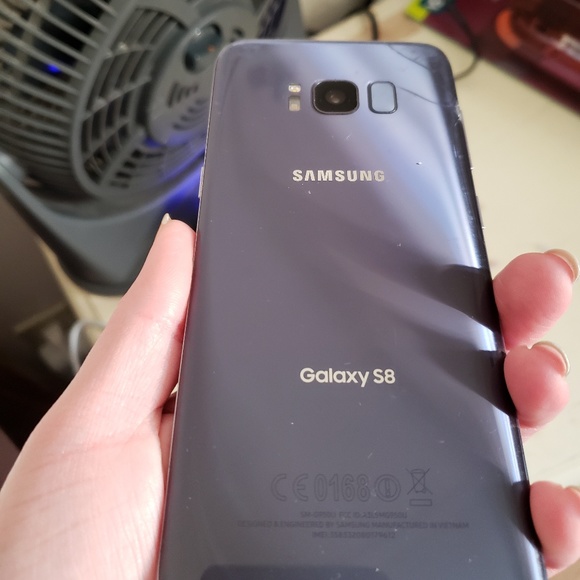 Unlocked galaxy s8 - Picture 2 of 3